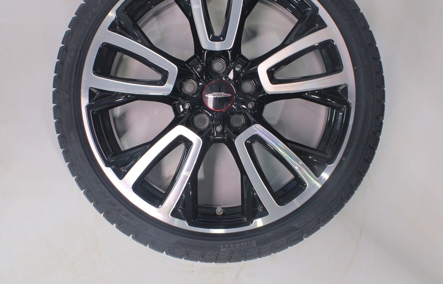 Mini Cooper / S / One / Cabrio F55 F56 F57 JCW902 18 inch velgen Pirelli Winterbanden Nieuw Origineel