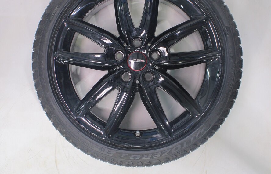 Mini Clubman F54 JCW815 18 inch velgen Pirelli Runflat Winterbanden Origineel