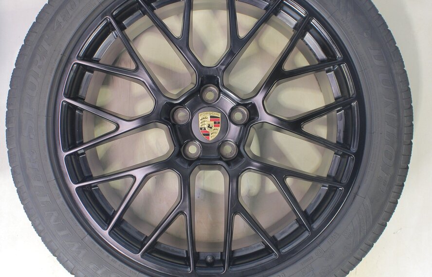 Porsche Porsche Macan II + III 95B 20 inch velgen Dunlop Winterbanden Origineel