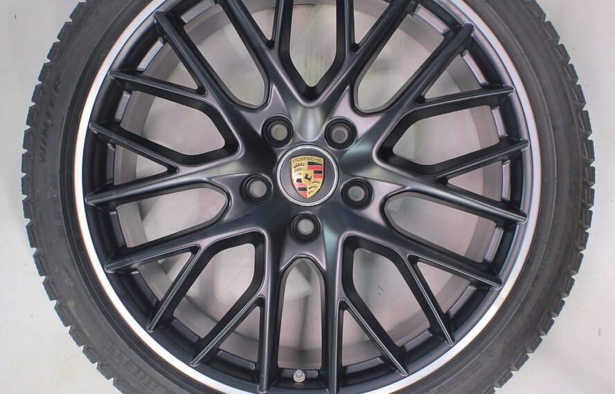 Porsche Porsche Panamera 971 21 inch velgen Pirelli Winterbanden Origineel