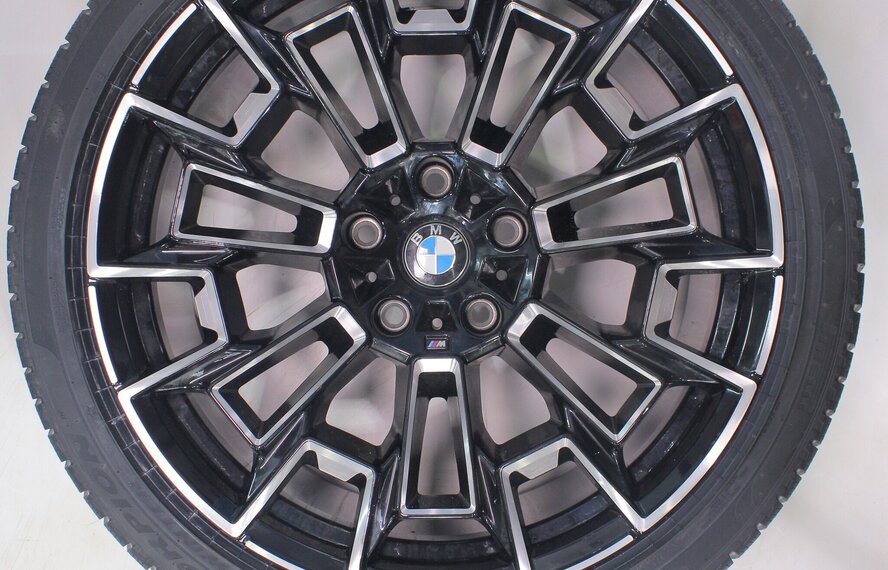 BMW BMW M5 G90 G99 952M 20 & 21 inch velgen Pirelli Winterbanden Nieuw Origineel