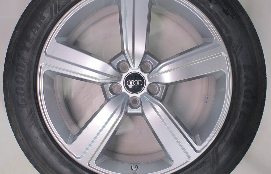 Audi Audi Etron 4KE 20 inch velgen Goodyear Zomerbanden Origineel