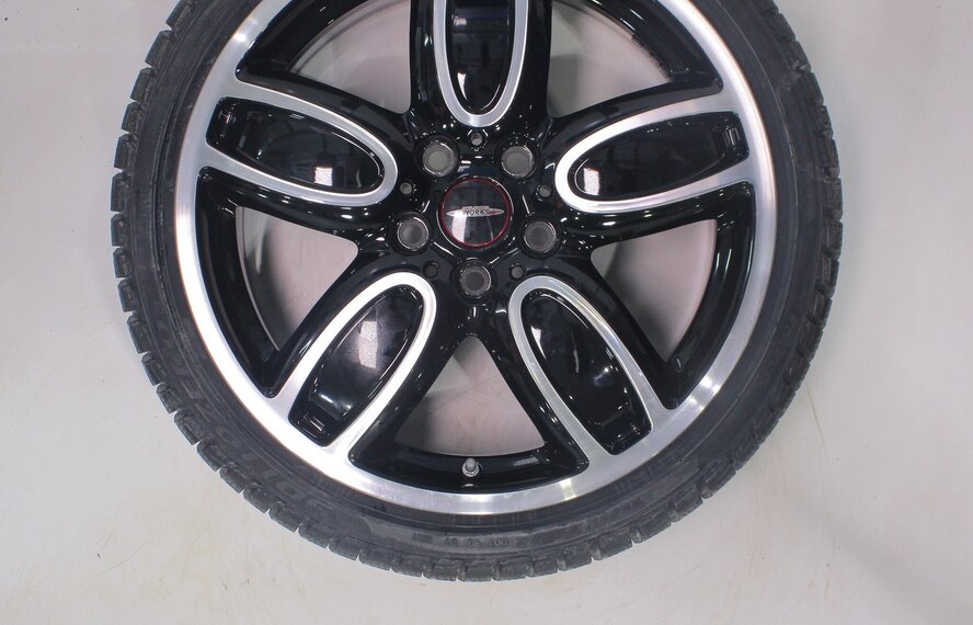 Mini Cooper / S / One / Cabrio F55 F56 F57 JCW509 18 inch velgen Pirelli Winterbanden Nieuw Origineel