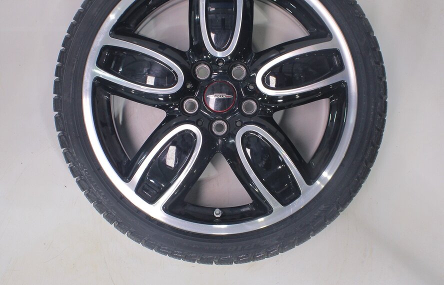 Mini Cooper / S / One / Cabrio F55 F56 F57 JCW509 18 inch velgen Pirelli Runflat Winterbanden Nieuw Origineel