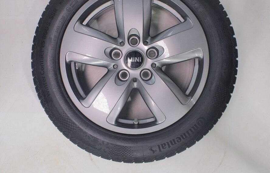 BMW BMW 1 2 serie F40 F44 2 serie Gran Coupe 517 16 inch velgen Continental Runflat Winterbanden Origineel