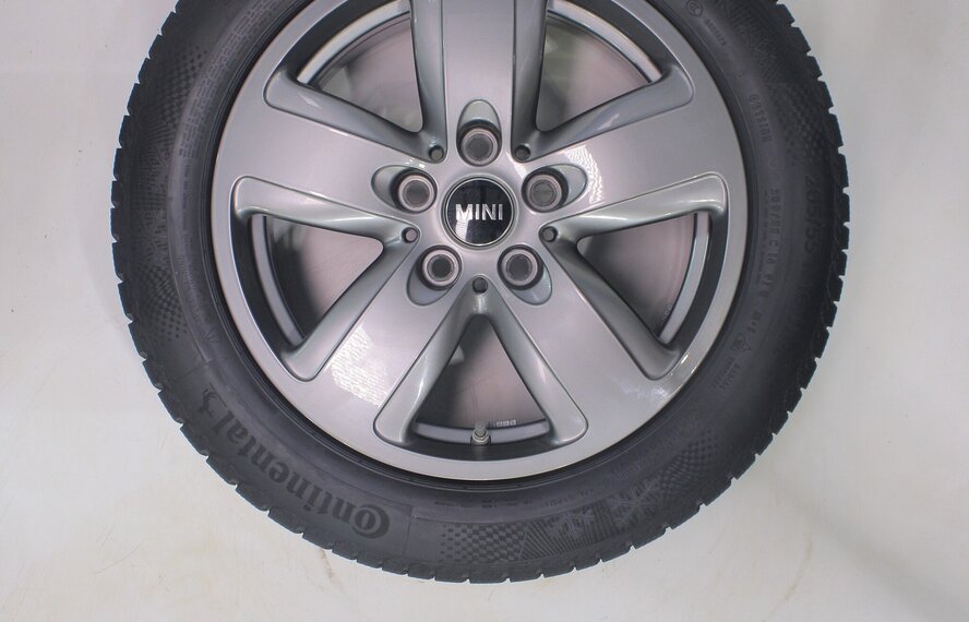 BMW BMW 1 2 serie F40 F44 2 serie Gran Coupe 517 16 inch velgen Continental Runflat Winterbanden Origineel