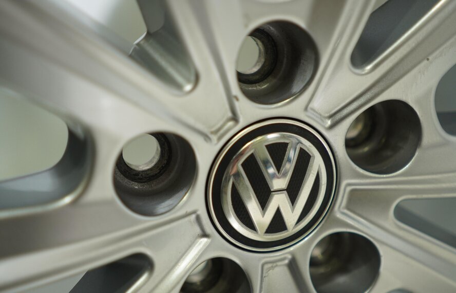 Volkswagen VW Polo 2G 16 inch velgen Bridgestone Winterbanden Origineel