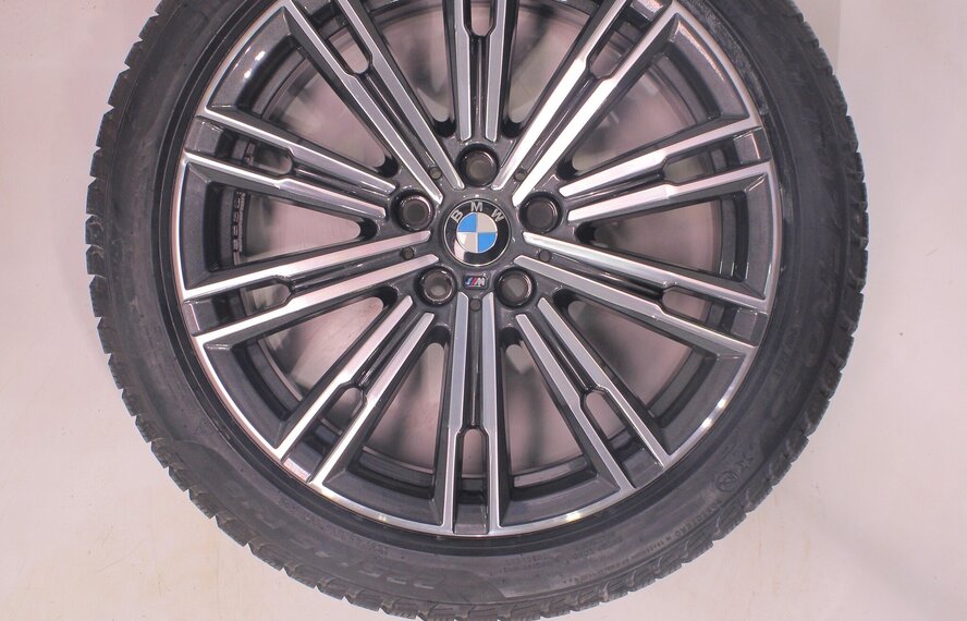 BMW BMW 2 serie 3 serie 4 serie G20 G21 G22 G42 790M 18 inch velgen Pirelli Runflat Winterbanden Nieuw Origineel