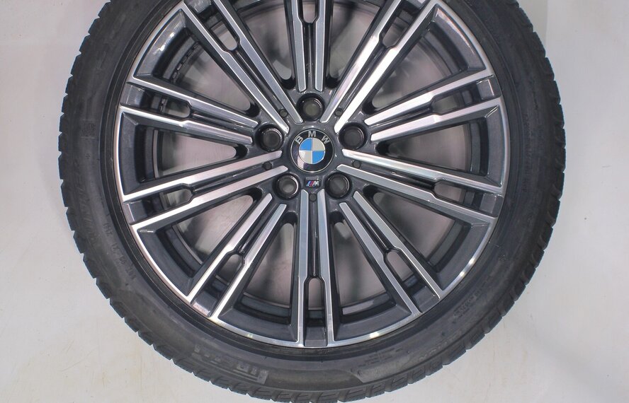 BMW BMW 2 serie 3 serie 4 serie G20 G21 G22 G42 790M 18 inch velgen Pirelli Runflat Winterbanden Nieuw Origineel