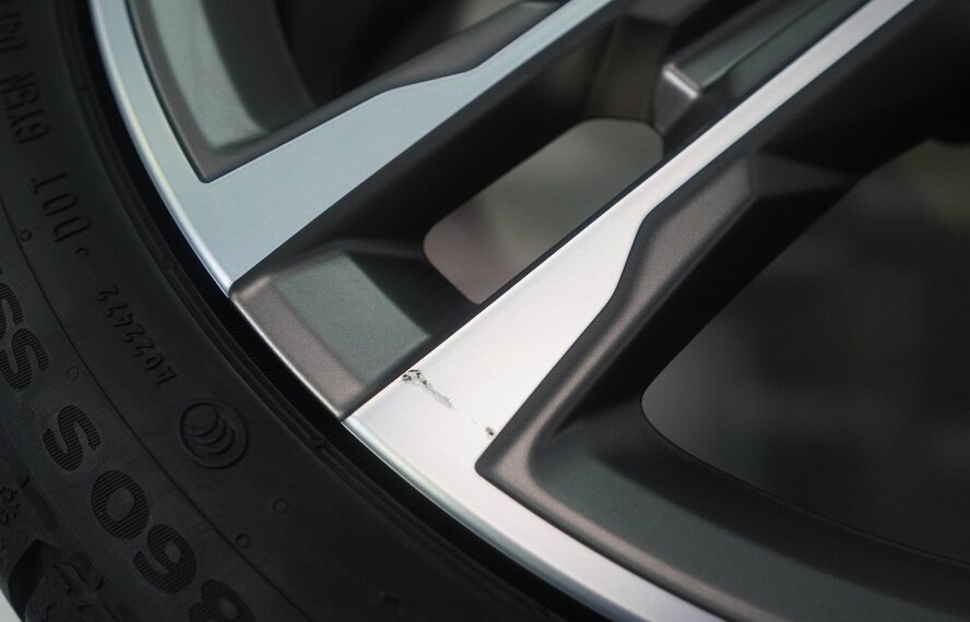 BMW BMW 1 2 serie F40 F44 2 serie Gran Coupe 556M 18 inch velgen Continental Runflat Winterbanden Origineel