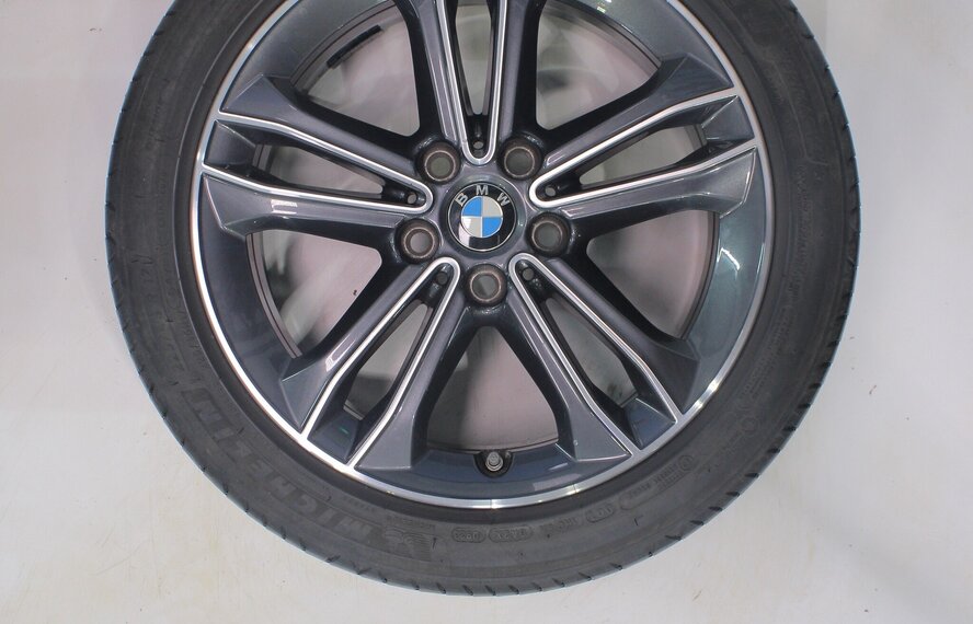 BMW BMW 1 2 serie F40 F44 2 serie Gran Coupe 549 17 inch velgen Michelin Zomerbanden Origineel