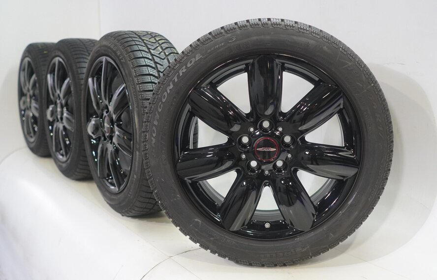 Mini Clubman F54 528 17 inch velgen Pirelli Winterbanden Origineel