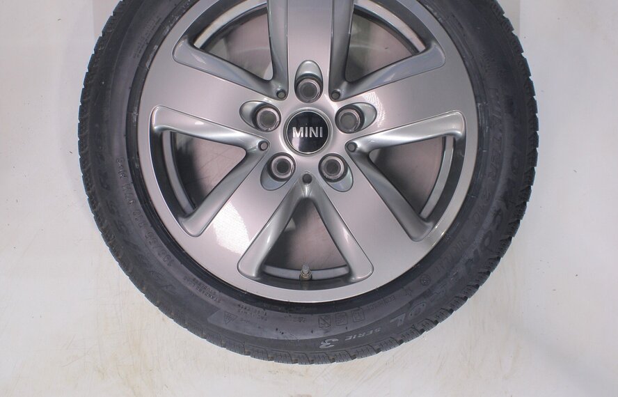 Mini Mini Cooper / S / One / Cabrio F55 F56 F57 517  inch velgen Pirelli Runflat Winterbanden Nieuw Origineel