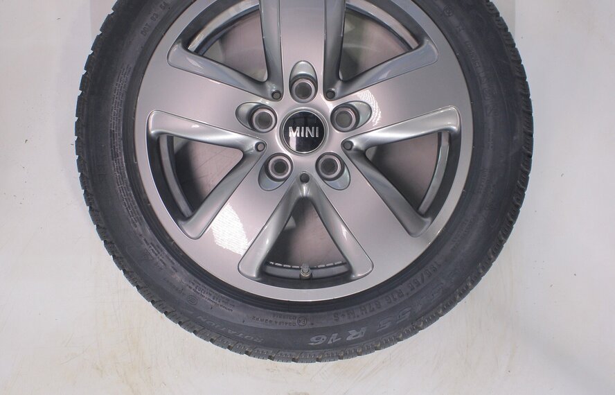 Mini Mini Cooper / S / One / Cabrio F55 F56 F57 517  inch velgen Pirelli Runflat Winterbanden Nieuw Origineel