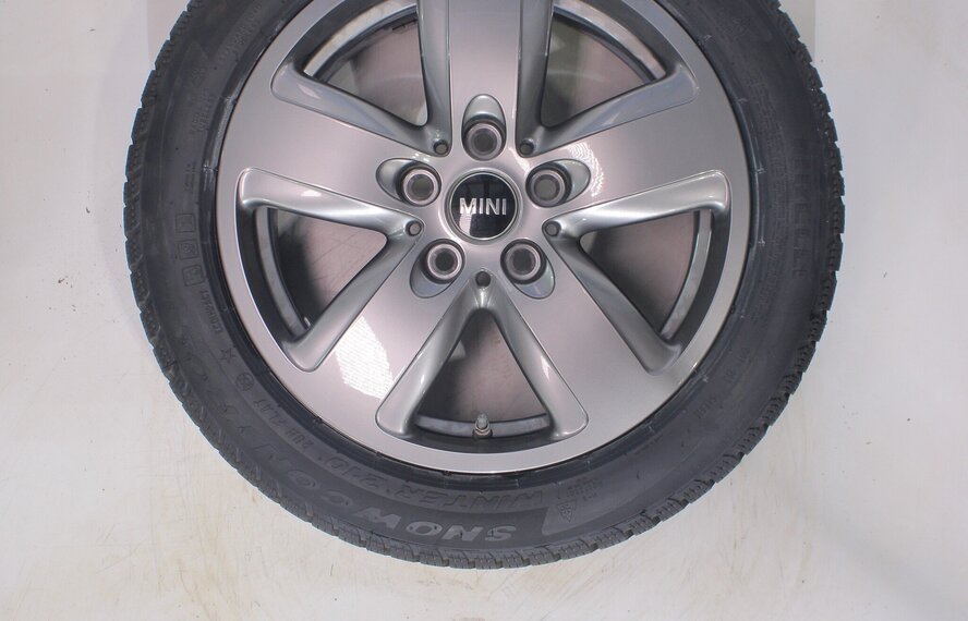 Mini Mini Cooper / S / One / Cabrio F55 F56 F57 517  inch velgen Pirelli Runflat Winterbanden Nieuw Origineel
