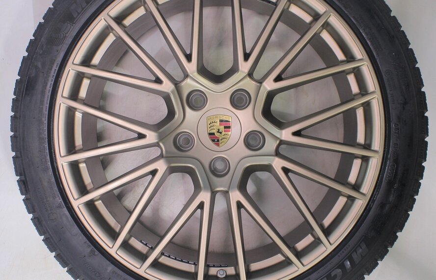 Porsche Porsche Cayenne E3 21 inch velgen Michelin Winterbanden Origineel