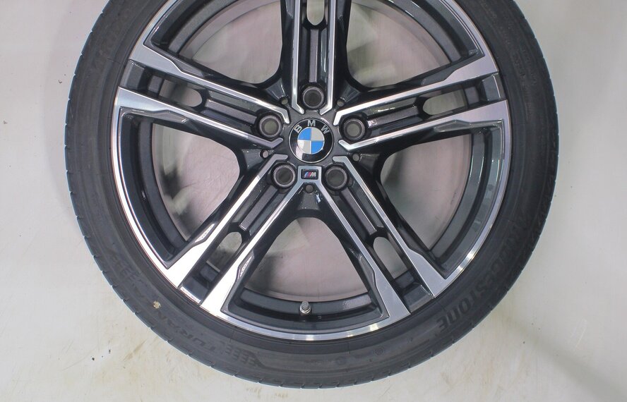 BMW BMW 1 2 serie F40 F44 2 serie Gran Coupe 819M 18 inch velgen Bridgestone Zomerbanden Origineel