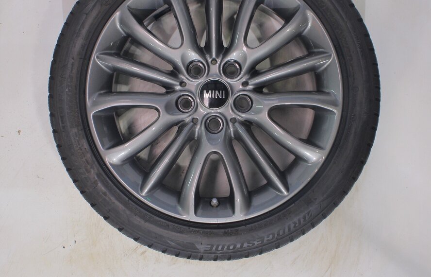 Mini Mini Clubman F54 519 17 inch velgen Bridgestone Runflat Winterbanden Origineel