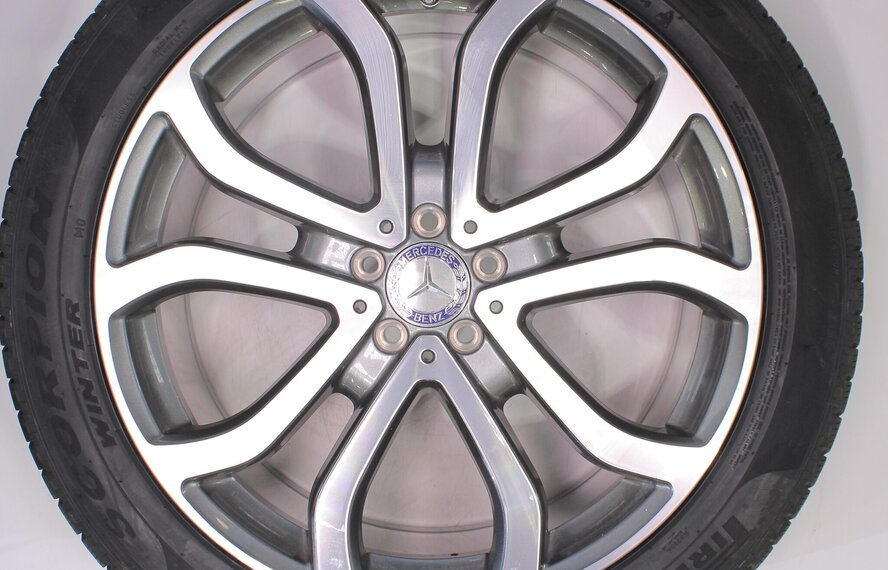 Mercedes Mercedes GLE Coupe W292 21 inch velgen Pirelli Winterbanden Nieuw Origineel