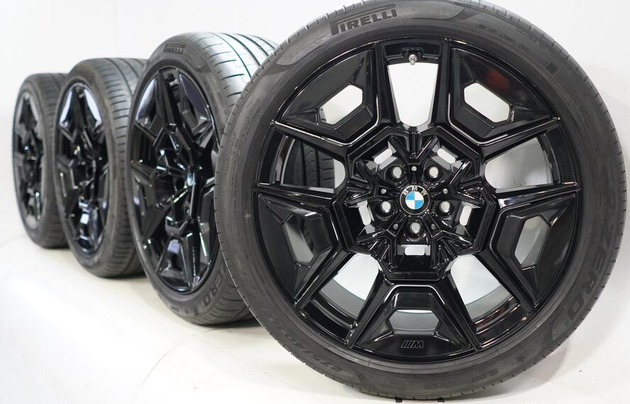 BMW BMW XM G09 922M 22 inch velgen Pirelli Zomerbanden Nieuw Origineel