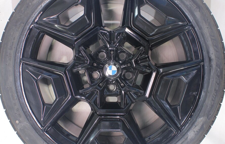 BMW BMW XM G09 922M 22 inch velgen Pirelli Zomerbanden Nieuw Origineel
