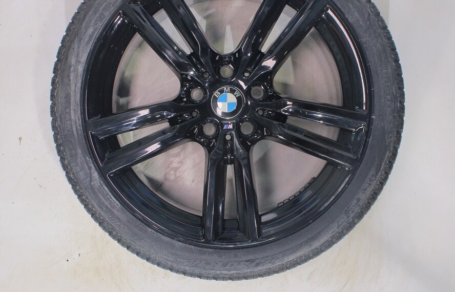 BMW BMW 1 2 serie F40 F44 2 serie Gran Coupe 486M 18 inch velgen Pirelli All-Season (4 seizoenen) Nieuw Origineel
