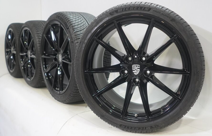 Porsche Porsche 911 992 Carrera S 4S Targa 4S 20 & 21 inch velgen Michelin Winterbanden Origineel