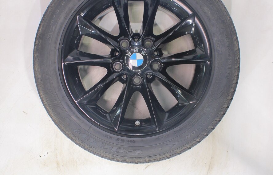BMW BMW 1 2 serie F20 F21 F22 F23 411 16 inch velgen Goodyear Runflat Winterbanden Origineel