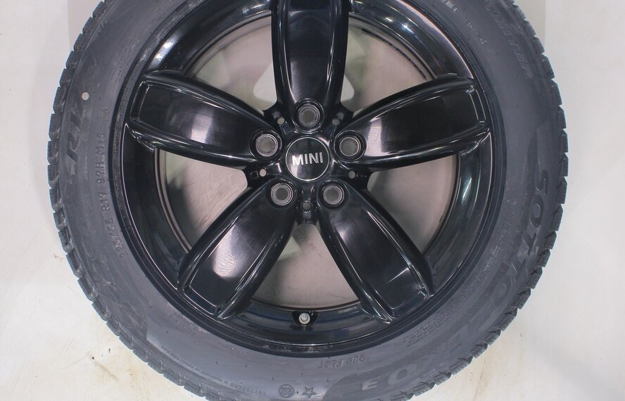 Mini Countryman F60 531 17 inch velgen Pirelli Runflat Winterbanden Nieuw Origineel