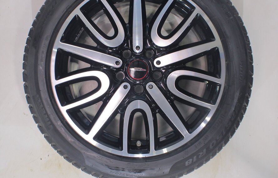 Mini Countryman F60 JCW529 18 inch velgen Pirelli Runflat Winterbanden Origineel