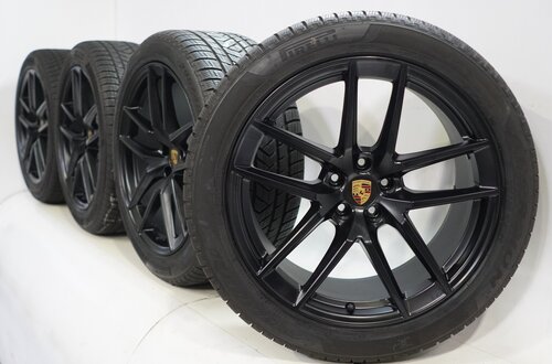 Porsche Porsche Macan II + III 95B 20 inch velgen Pirelli Winterbanden Origineel