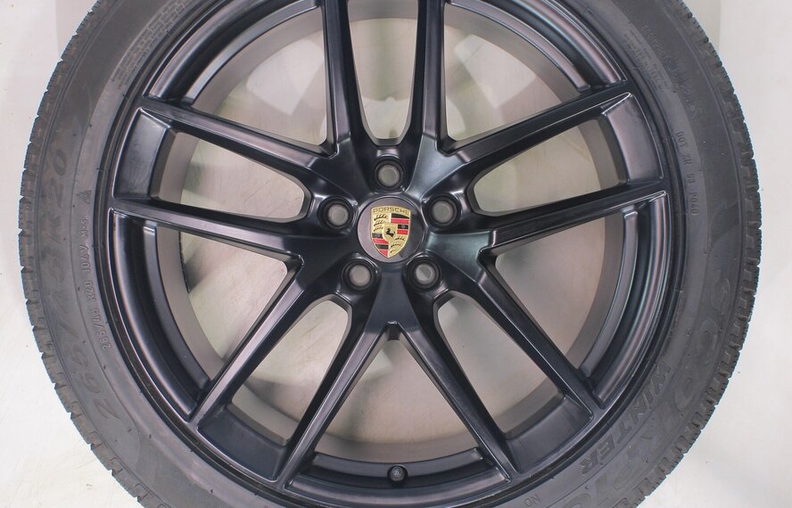 Porsche Porsche Macan II + III 95B 20 inch velgen Pirelli Winterbanden Origineel