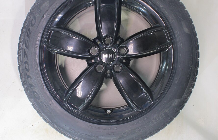 Mini Mini Countryman F60 531 17 inch velgen Pirelli Runflat Winterbanden Nieuw Origineel