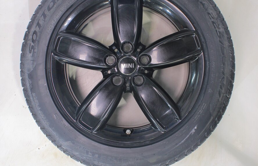 Mini Mini Countryman F60 531 17 inch velgen Pirelli Runflat Winterbanden Nieuw Origineel