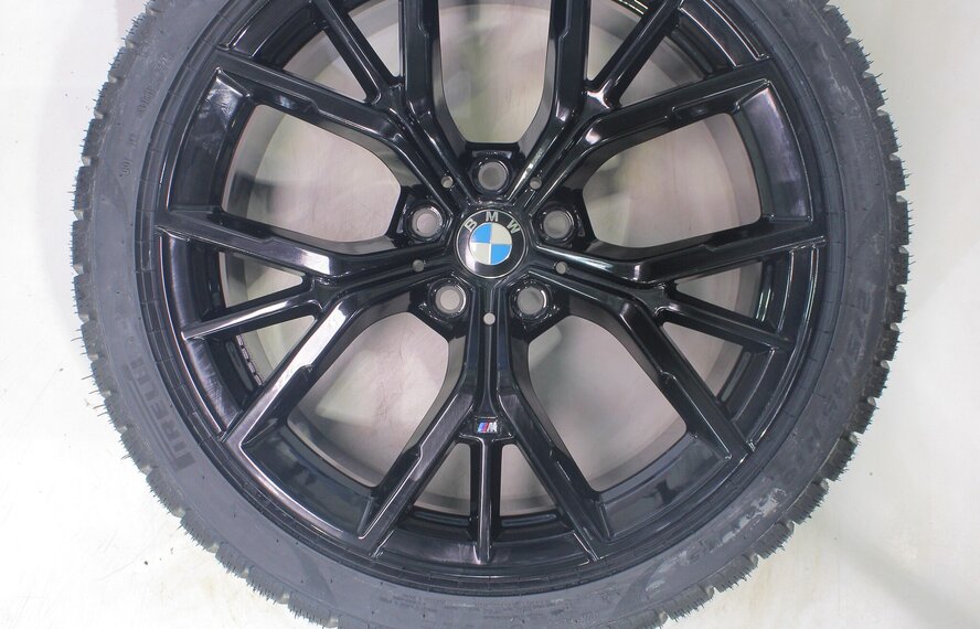 BMW BMW 5 serie G30 G31 8 serie G14 G15 G16 845M 19 inch velgen Pirelli Runflat Winterbanden Nieuw Origineel
