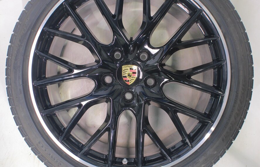 Porsche Porsche Panamera 971 21 inch velgen Pirelli Winterbanden Origineel
