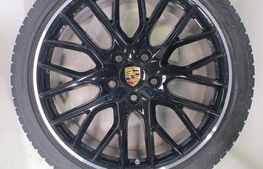 Porsche Porsche Panamera 971 21 inch velgen Pirelli Winterbanden Origineel