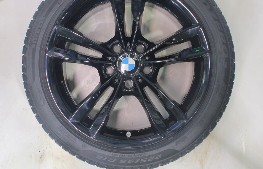 BMW BMW 3 4 serie F30 F31 F32 F33 F36 658 18 inch velgen Pirelli Runflat Winterbanden Origineel