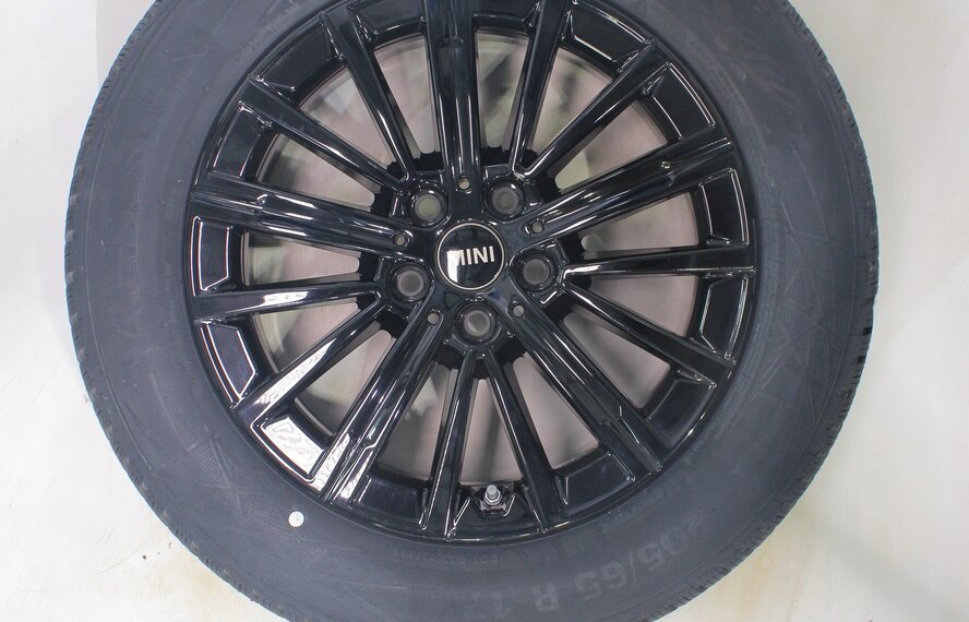 Mini Mini U25 Countryman 833 17 inch velgen Vredestein Winterbanden Nieuw Origineel