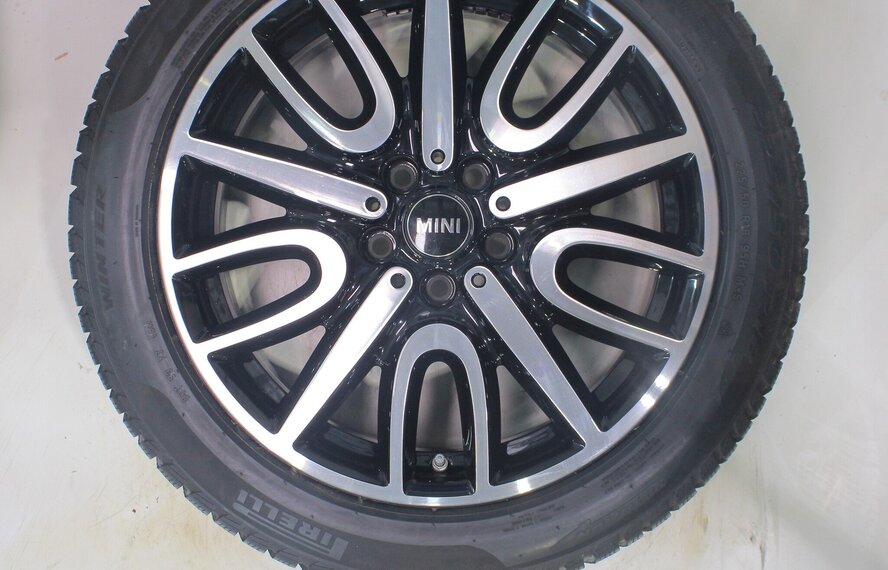 Mini Mini Countryman F60 JCW529 18 inch velgen Pirelli Runflat Winterbanden Origineel