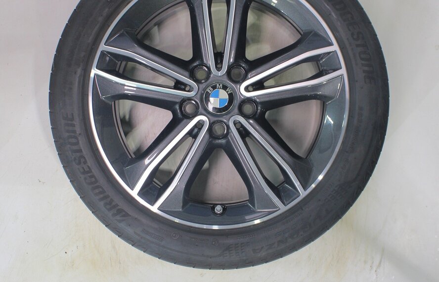 BMW BMW 1 2 serie F40 F44 2 serie Gran Coupe 549 17 inch velgen Bridgestone Zomerbanden Origineel