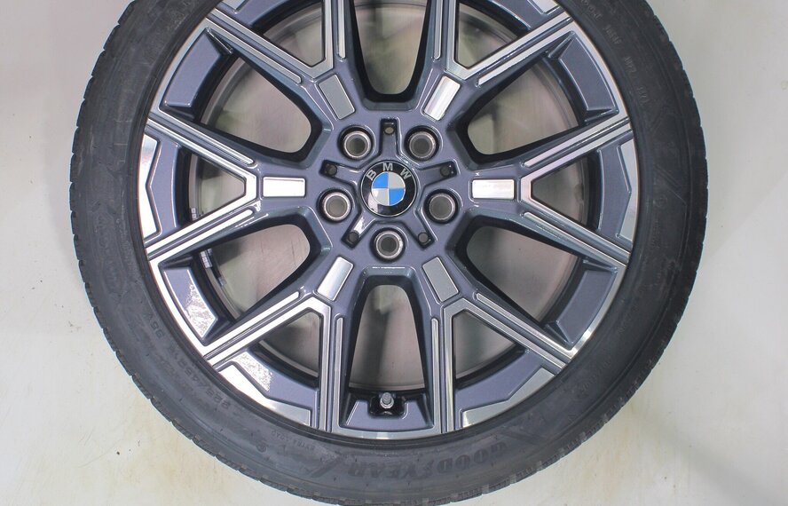 BMW BMW 1 serie 2 serie F70 F74 974 18 inch velgen Goodyear Winterbanden Nieuw Origineel