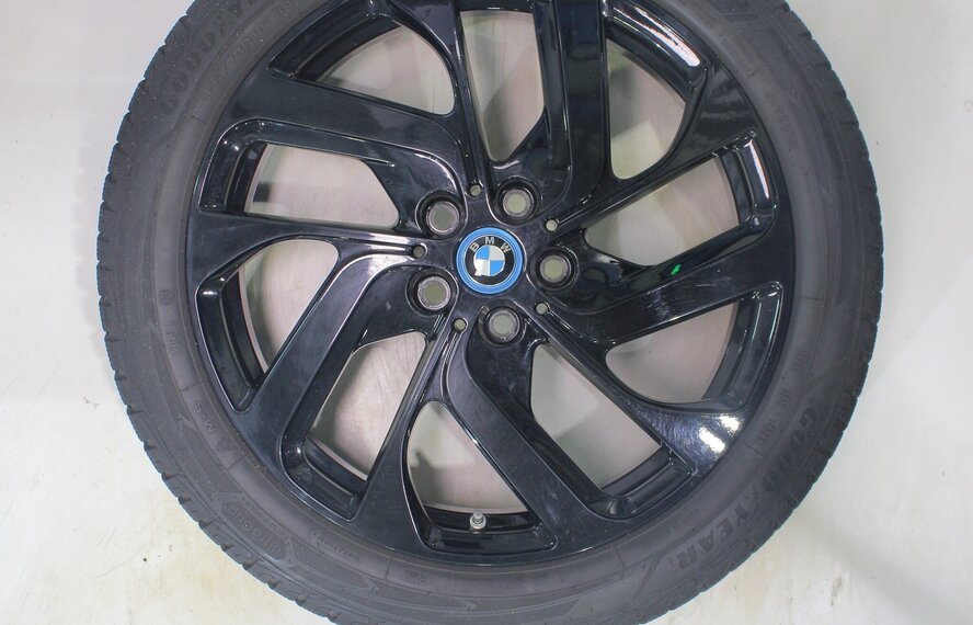 BMW BMW i3s 428 19 inch velgen Goodyear Winterbanden Origineel