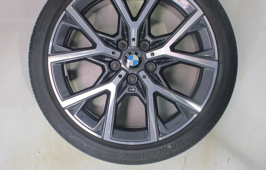 BMW BMW 1 2 serie F40 F44 2 serie Gran Coupe 553M 18 inch velgen Bridgestone Zomerbanden Origineel