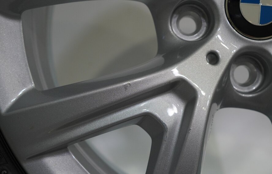 BMW BMW 2 serie F45 F46 Active Gran Tourer 574 17 inch velgen Continental Runflat Winterbanden Nieuw Origineel