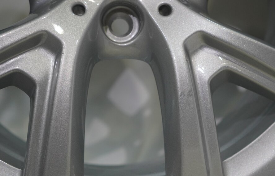 BMW BMW 2 serie F45 F46 Active Gran Tourer 574 17 inch velgen Continental Runflat Winterbanden Nieuw Origineel