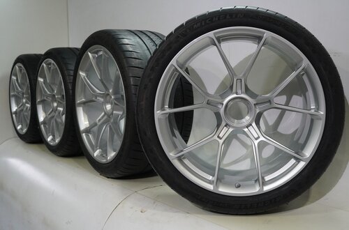 Porsche Porsche 911 992 GTS Turbo S GT3 20 & 21 inch velgen Michelin Zomerbanden Nieuw Origineel