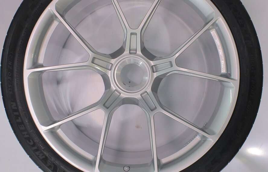 Porsche Porsche 911 992 GTS Turbo S GT3 20 & 21 inch velgen Michelin Zomerbanden Nieuw Origineel