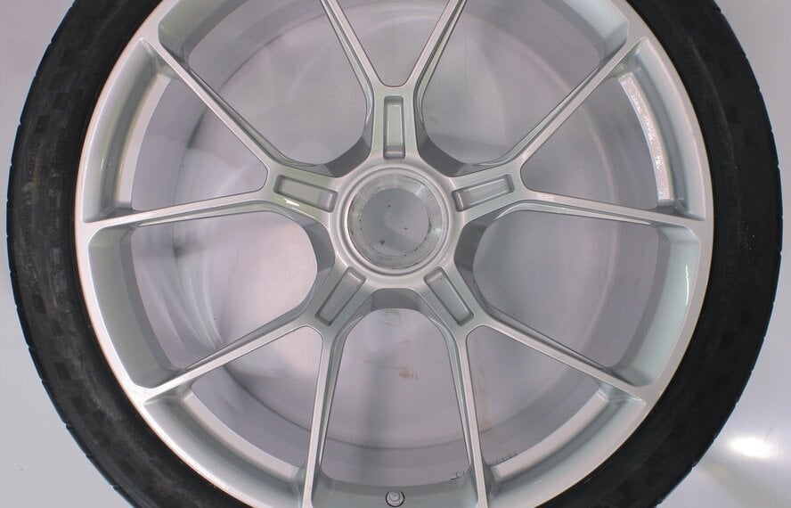 Porsche Porsche 911 992.1 GT3 20 & 21 inch velgen Michelin Zomerbanden Nieuw Origineel