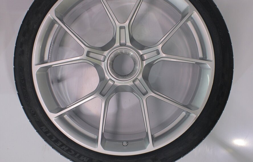 Porsche Porsche 911 992 GTS Turbo S GT3 20 & 21 inch velgen Michelin Zomerbanden Nieuw Origineel